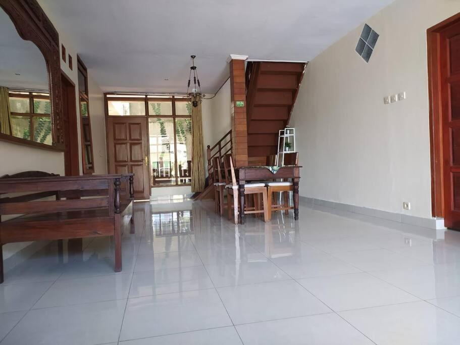 Hazel House With Swimming Pool By Grorental Bandung Luaran gambar